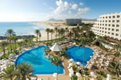 Hotel Pool & Sea