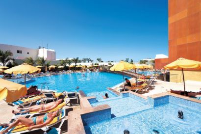 Hotel Oasis La Nina