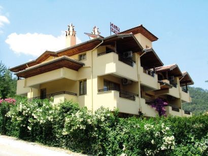 Celik Apartments