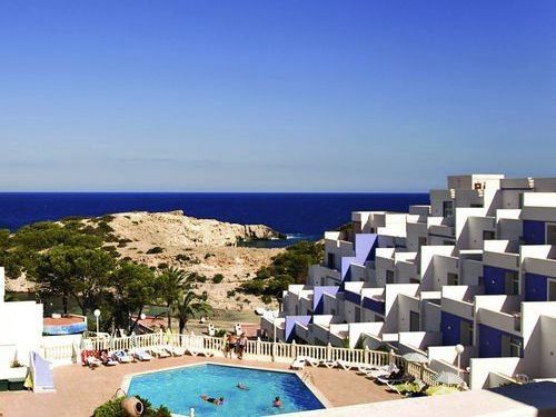 Club Paradise Beach Apartments