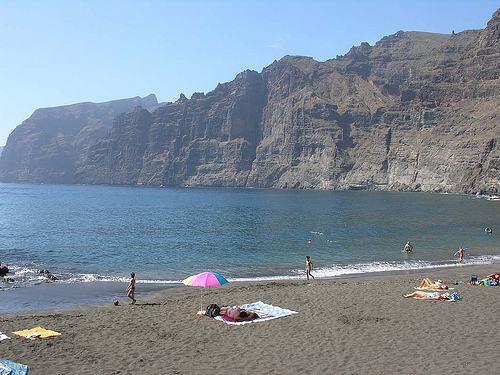 holidays to los gigantes